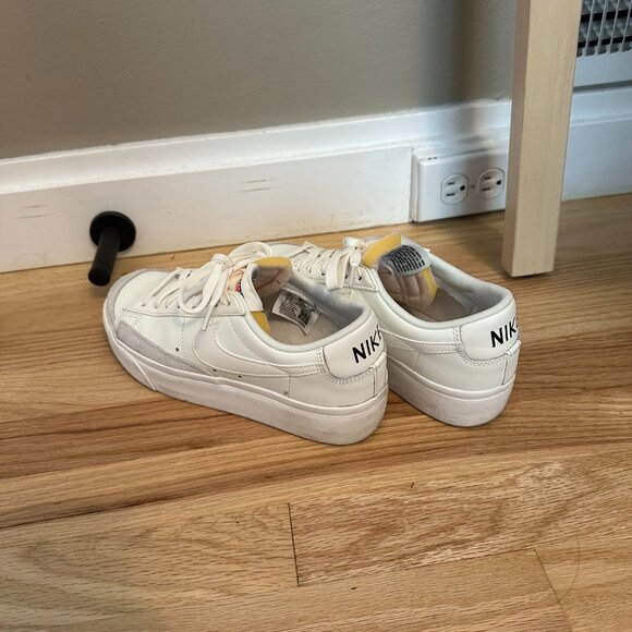 Nike Blazer Low Platform - Picture 7 of 7